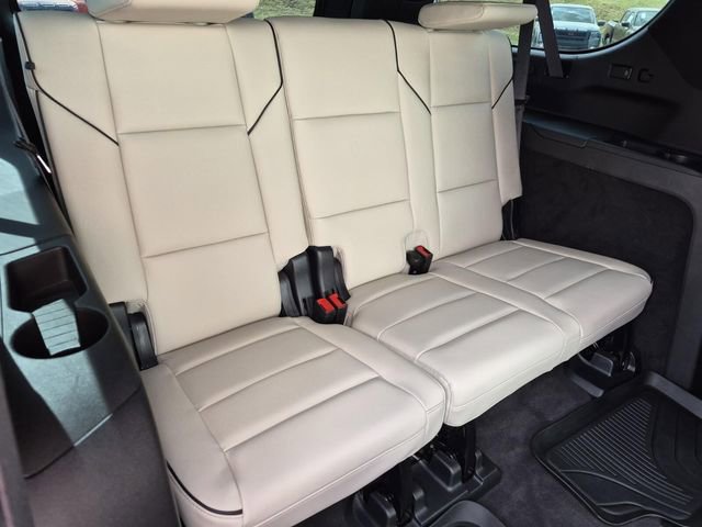 Used 2023 Cadillac Escalade ESV Sport w/ Touring Package image 21