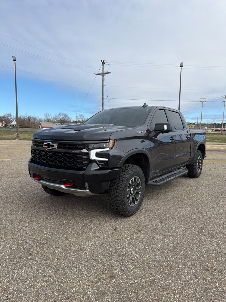 Used 2024 Chevrolet Silverado 1500 ZR2 w/ Technology Package AWD/4WD image 1