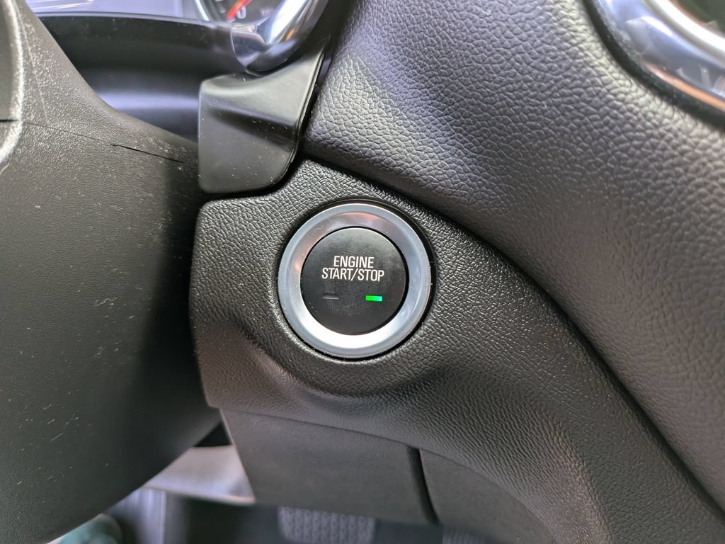 Used 2024 Chevrolet Equinox LT FWD image 28