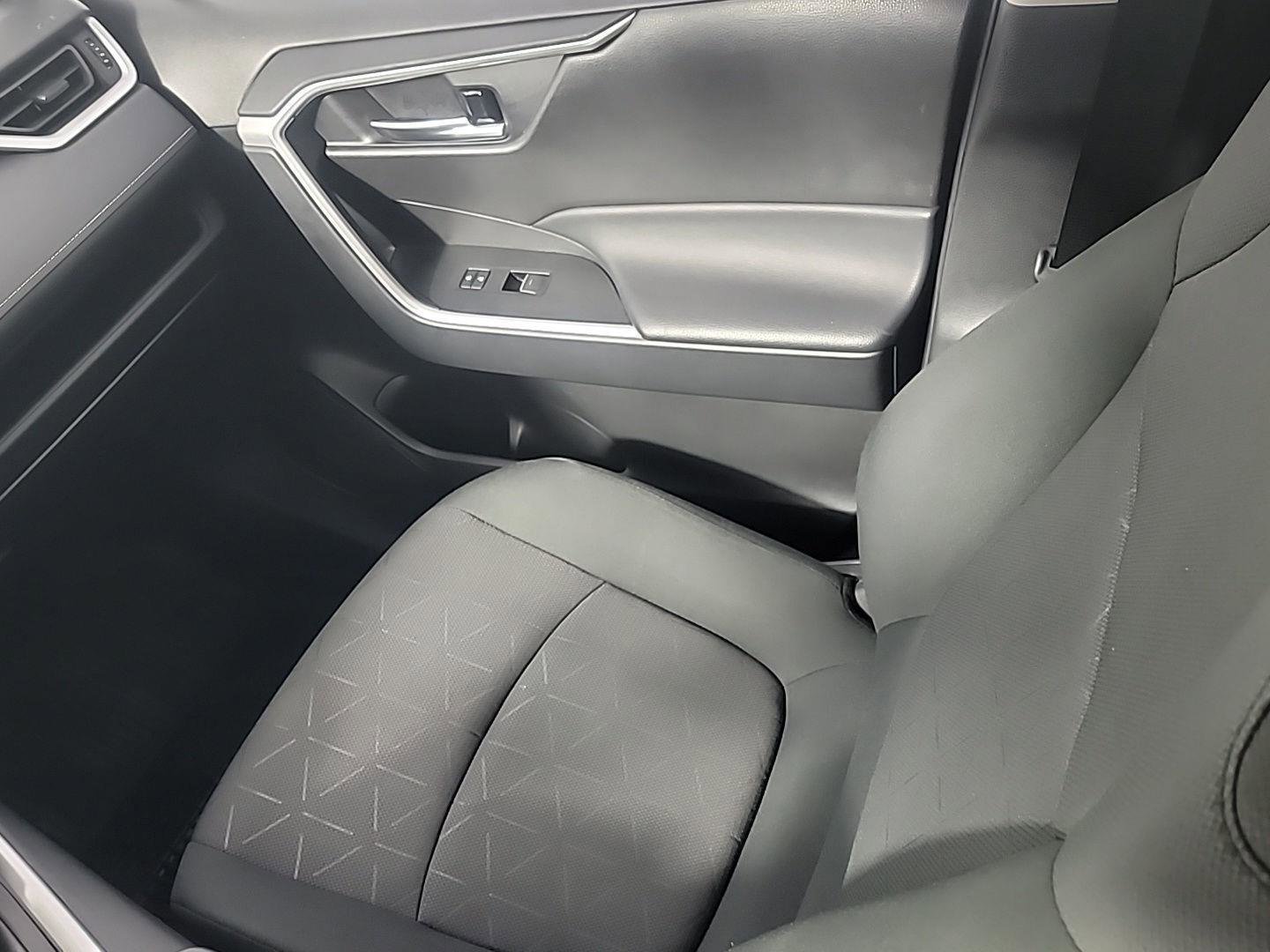 Used 2024 Toyota RAV4 XLE image 22