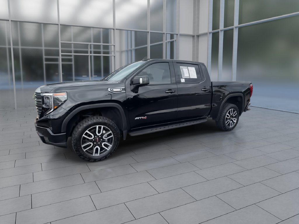 Used 2024 GMC Sierra 1500 AT4 w/ Technology Package AWD/4WD image 4