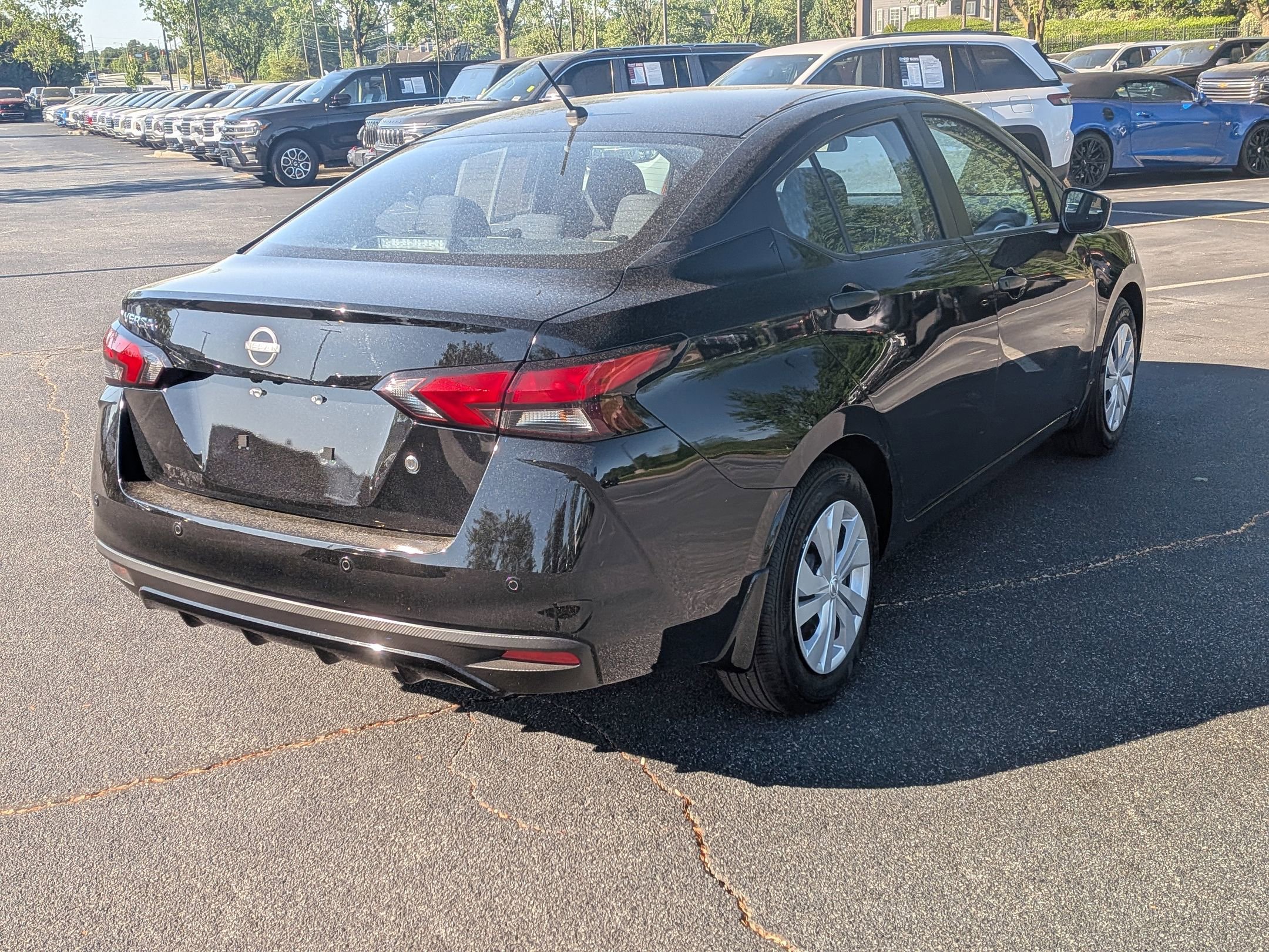 Used 2025 Nissan Versa S w/ Trunk Package FWD image 9