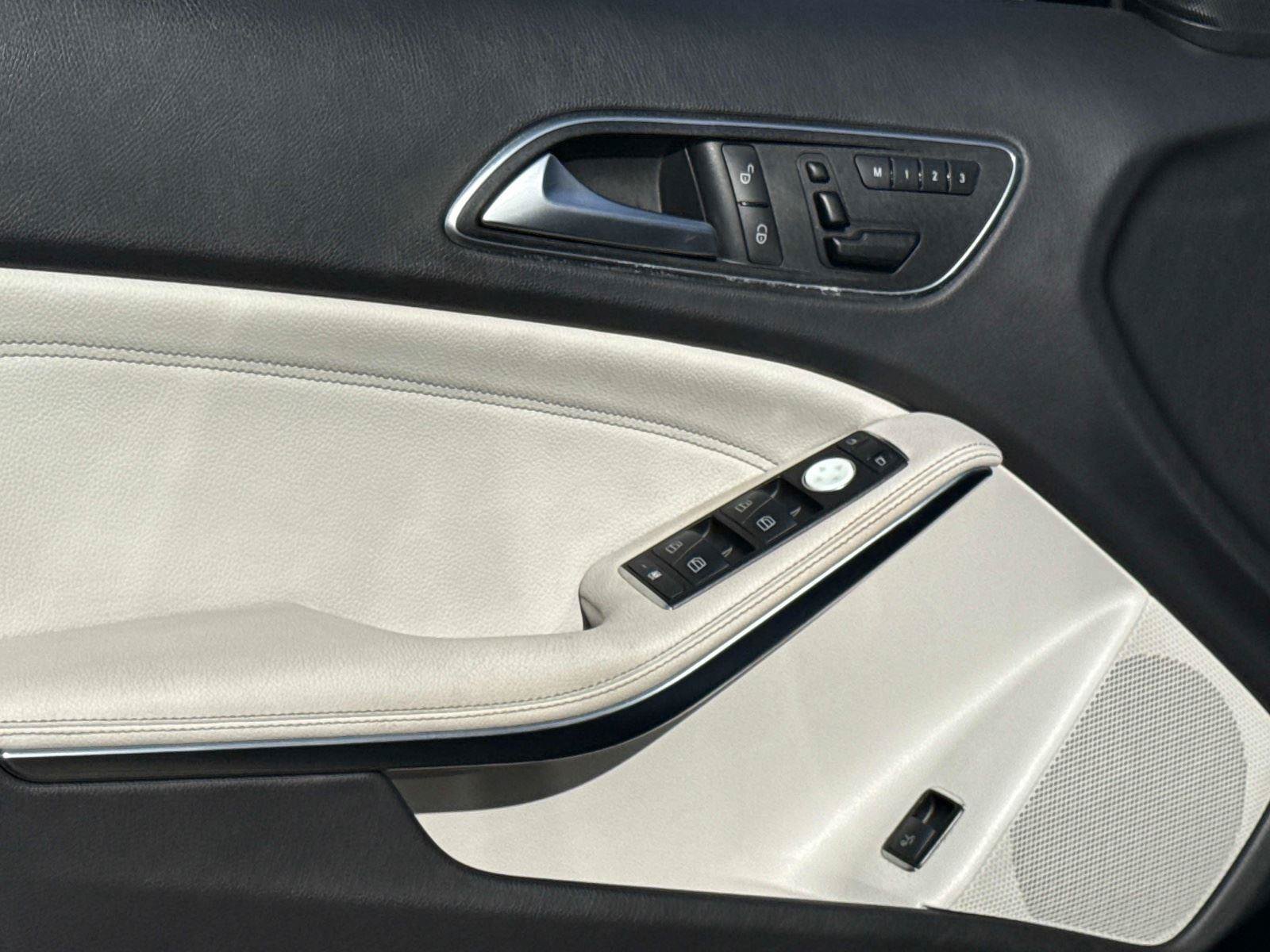 Used 2016 Mercedes-Benz GLA 250 image 19