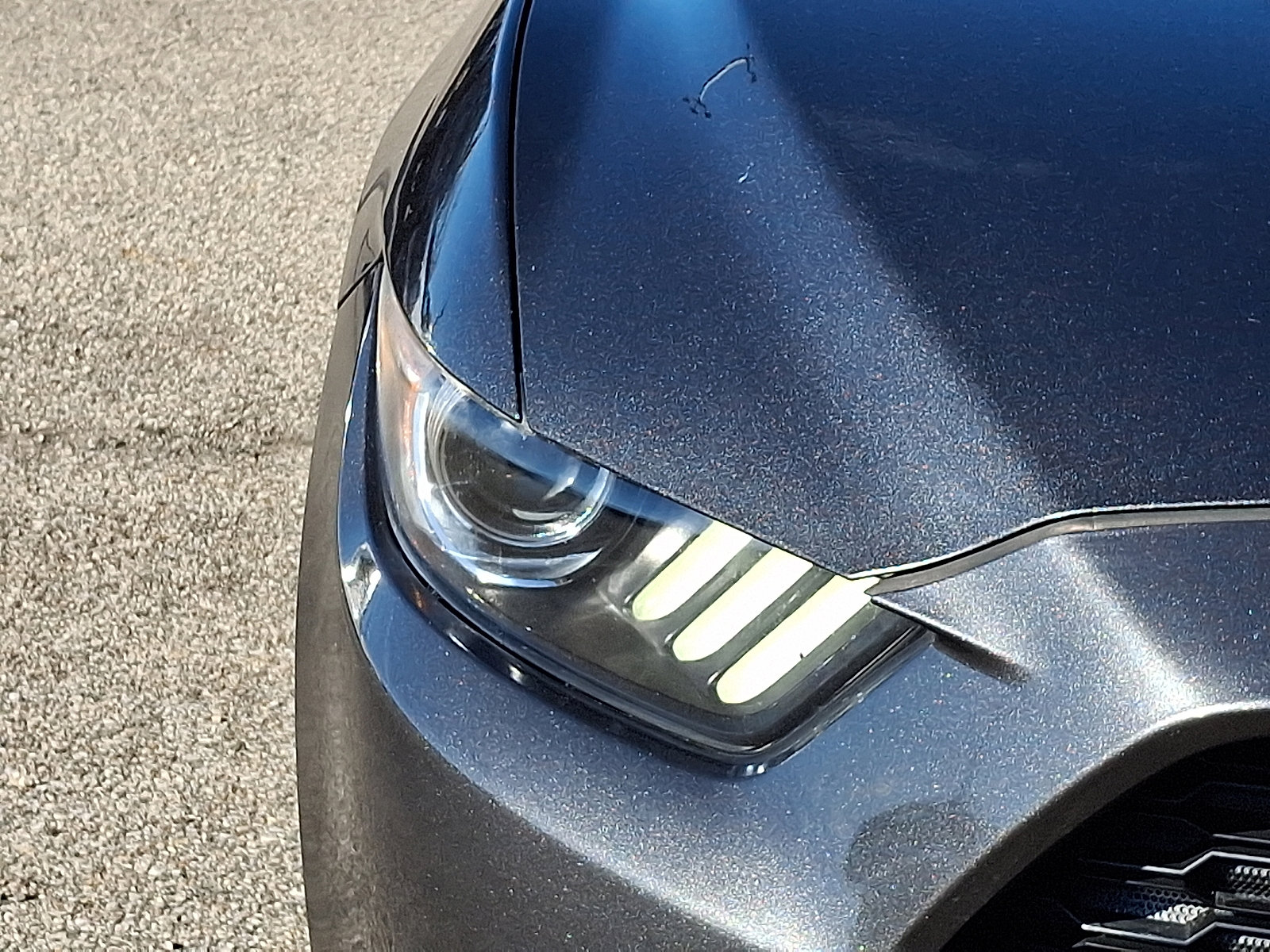 Used 2017 Ford Mustang Convertible image 10