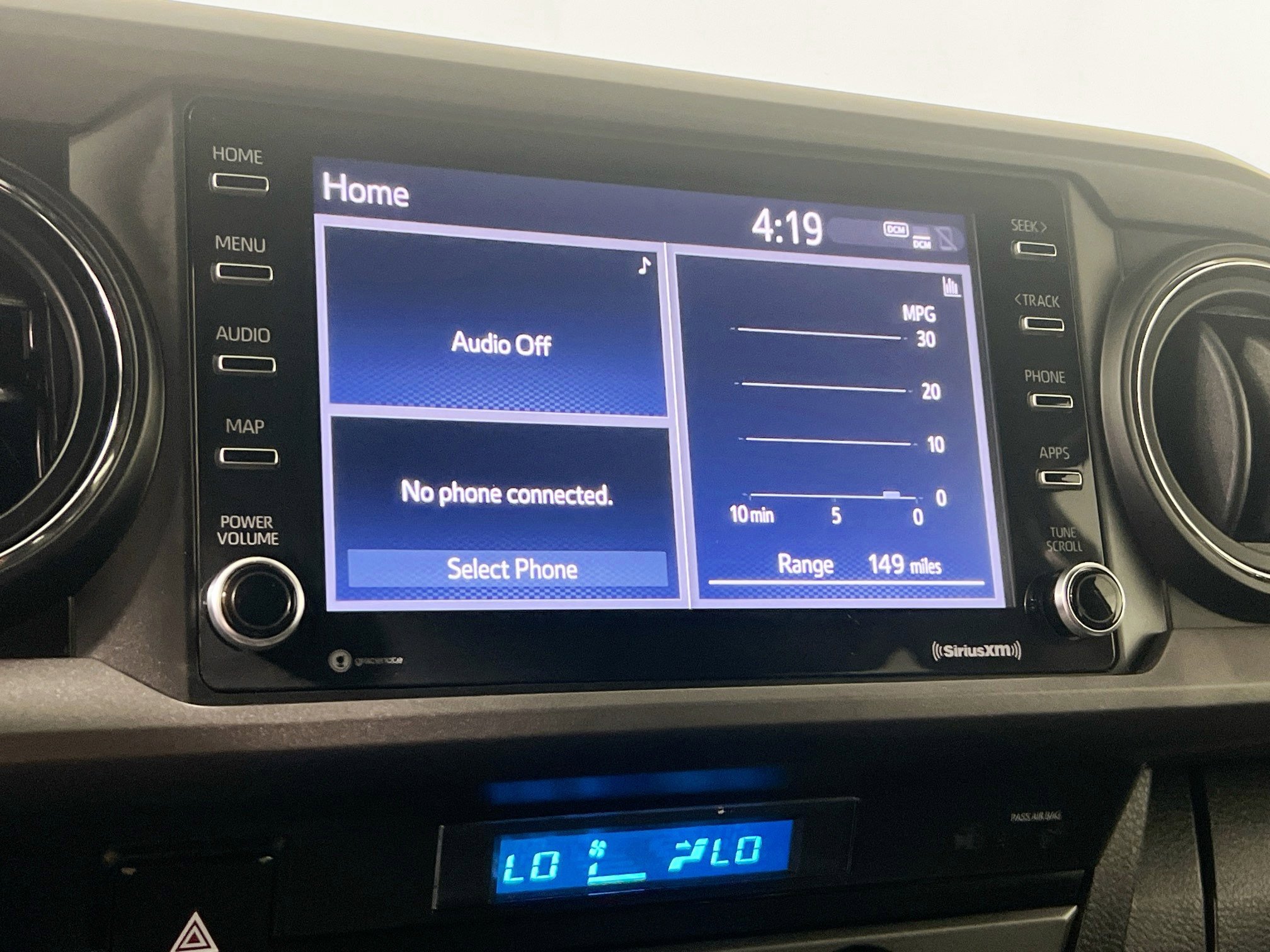 Used 2022 Toyota Tacoma TRD Sport w/ Technology Package image 28