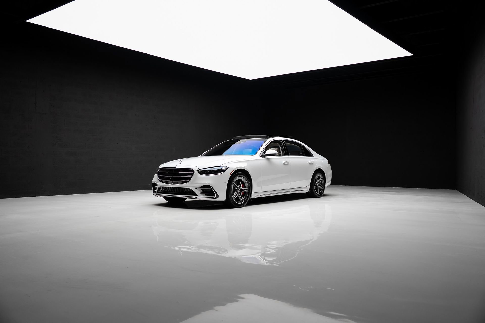 Used 2024 Mercedes-Benz S 580e 4MATIC Sedan w/ AMG Line image 82