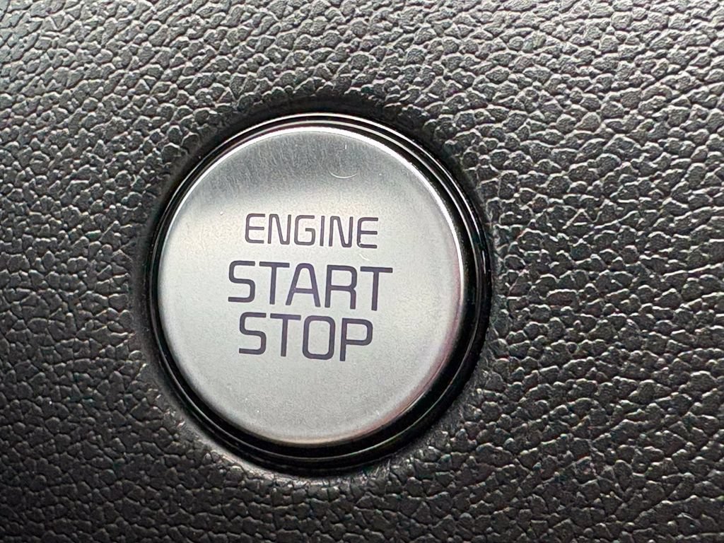Certified 2022 Kia Sorento S FWD image 26