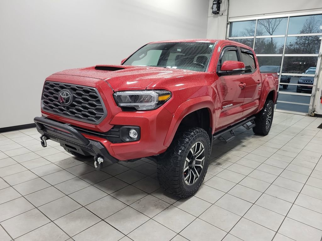 Used 2022 Toyota Tacoma TRD Sport image 2