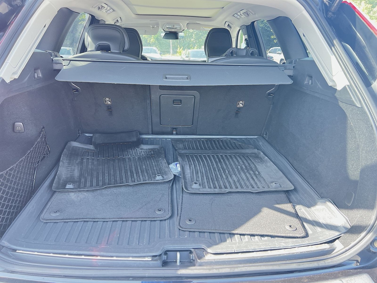 Certified 2024 Volvo XC60 B5 Ultimate w/ Protection Package Premier AWD/4WD image 26