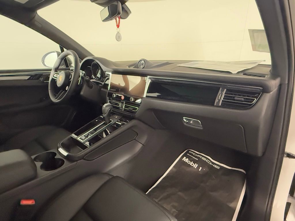 New 2026 Porsche Macan Turbo image 20
