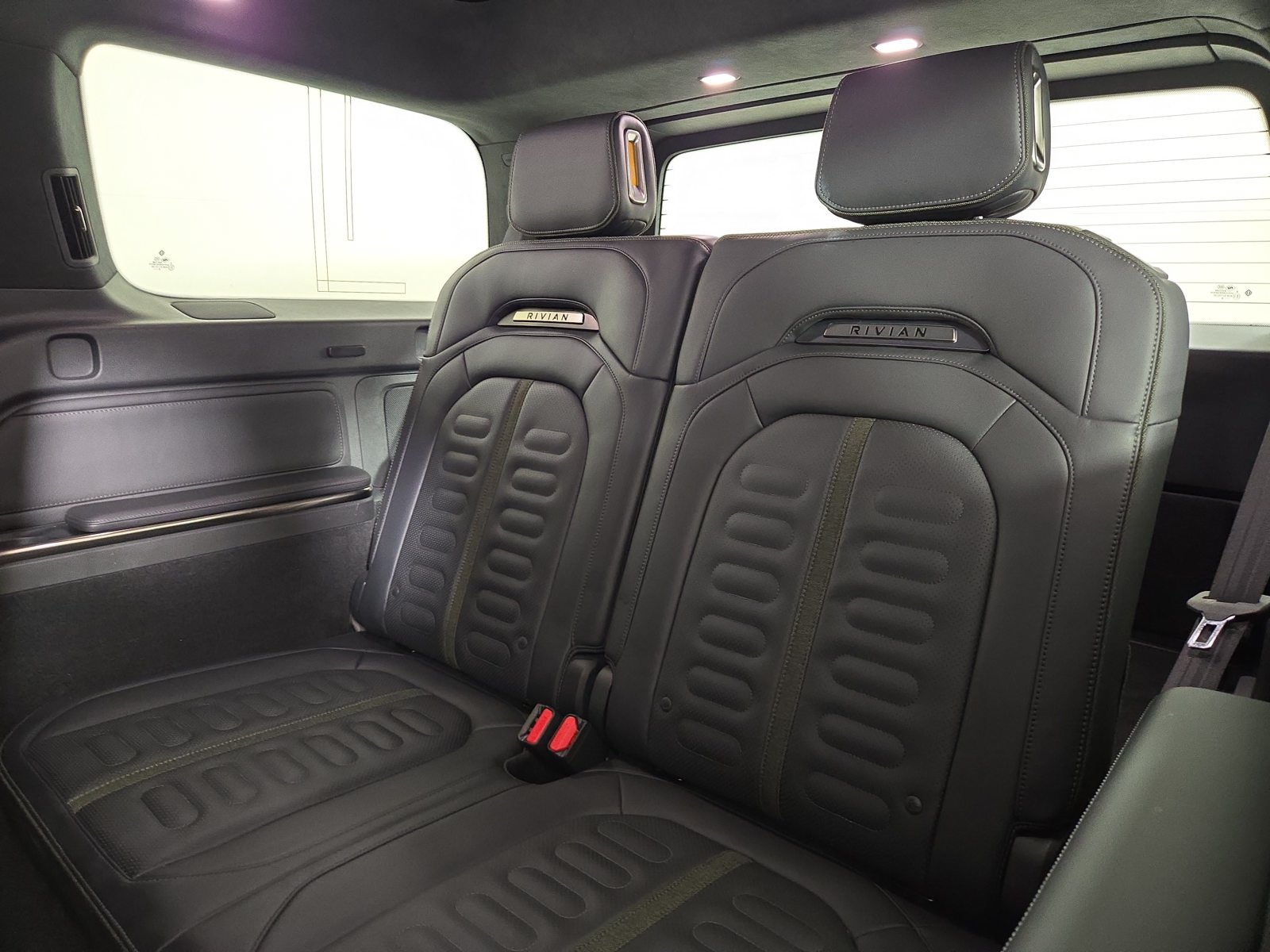 Used 2023 Rivian R1S Launch Edition Quad AWD/4WD image 22