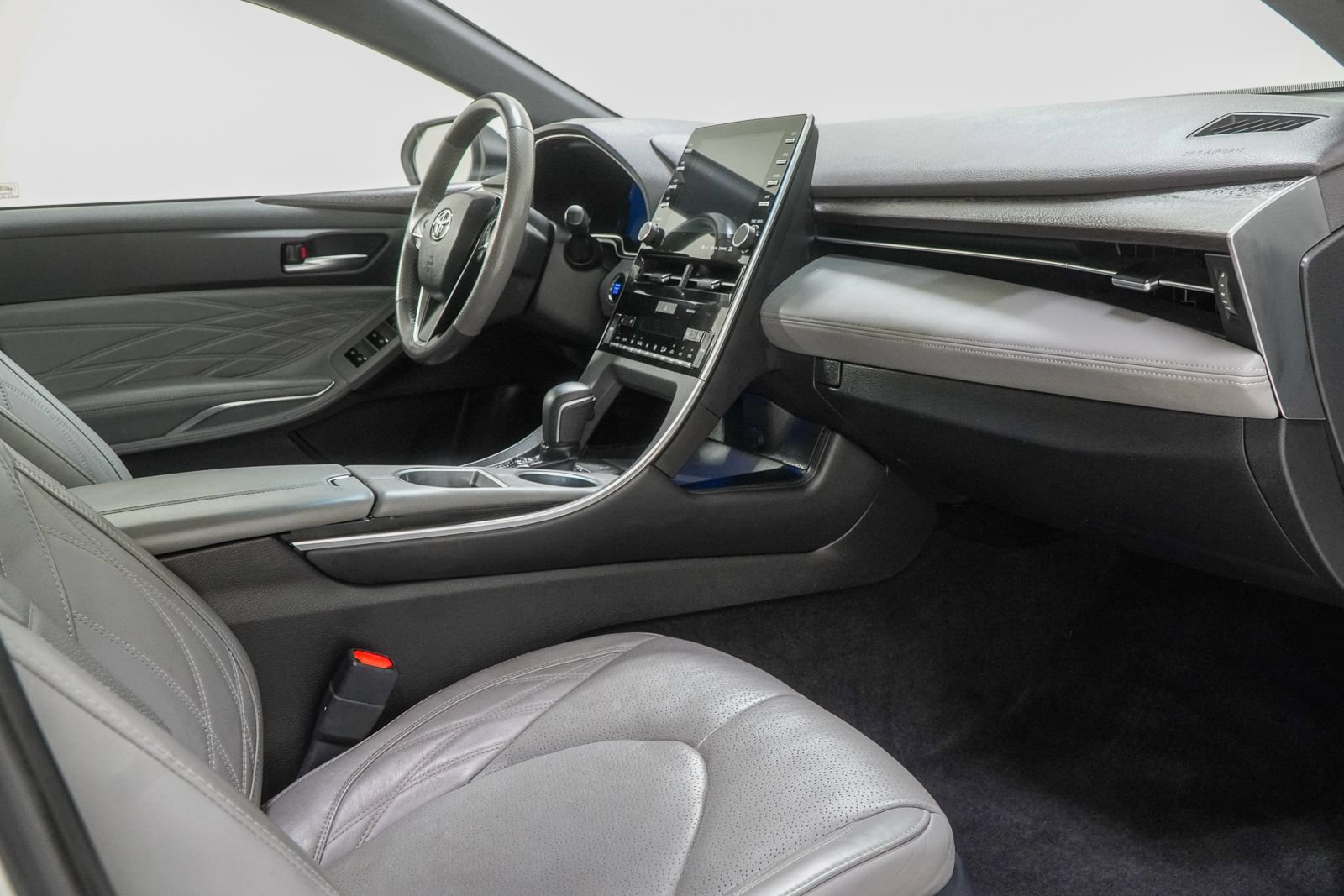 Used 2019 Toyota Avalon Limited w/ Protection Package FWD image 35