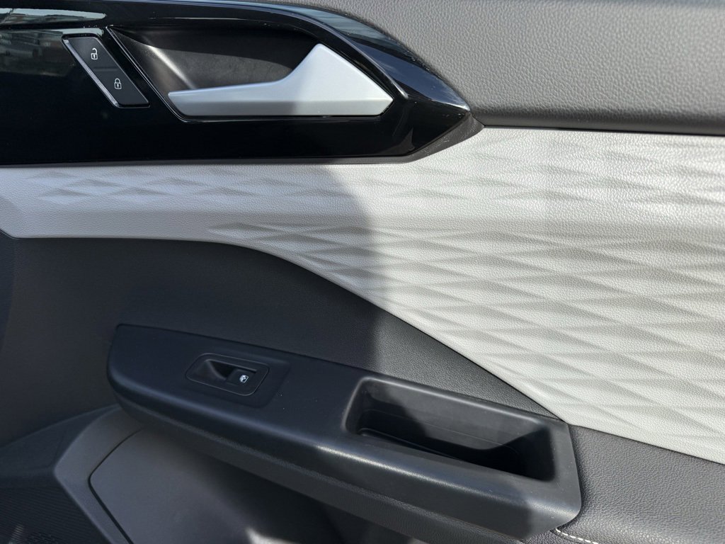 Used 2024 Volkswagen Taos S image 43