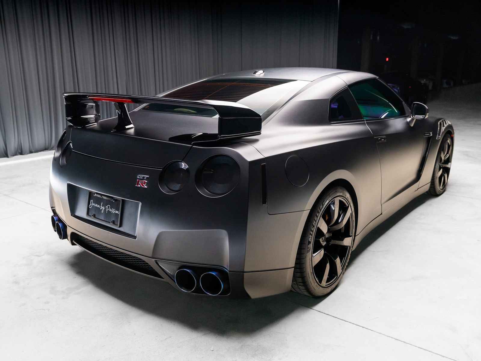 Used 2009 Nissan GT-R Premium AWD/4WD image 32