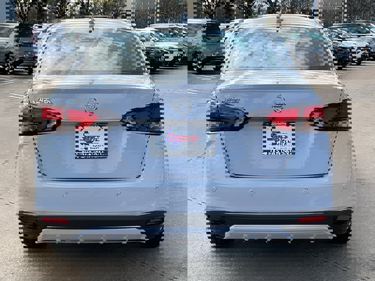 Used 2025 Nissan Versa SV image 6