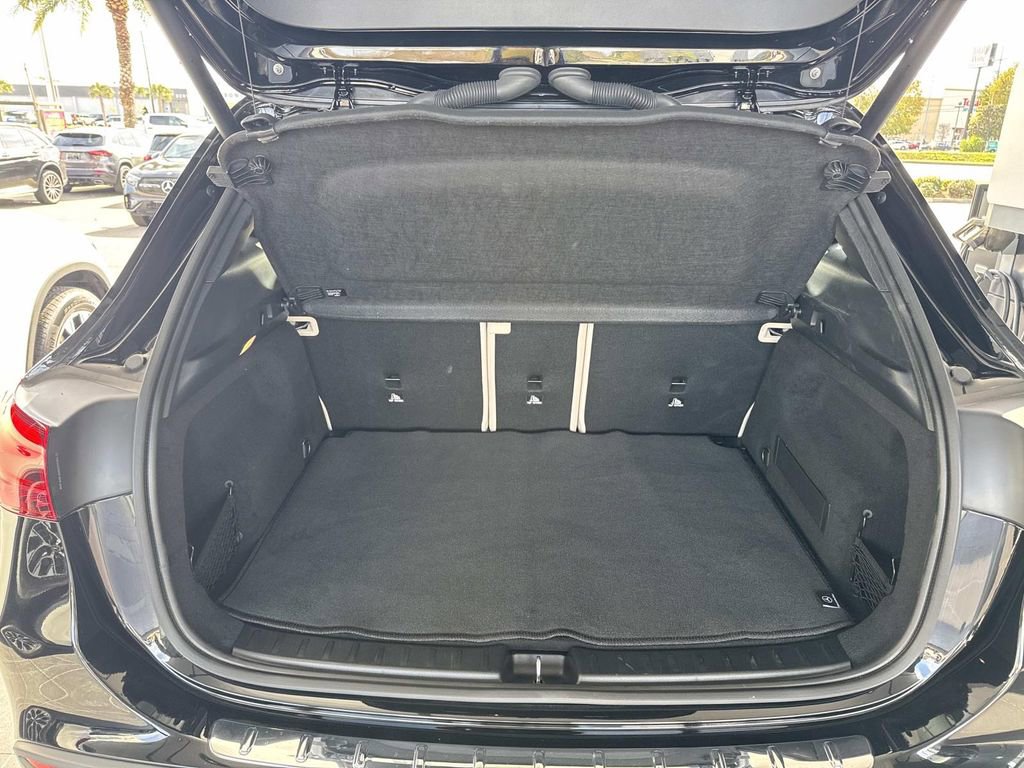 Used 2025 Mercedes-Benz GLA 250 image 8