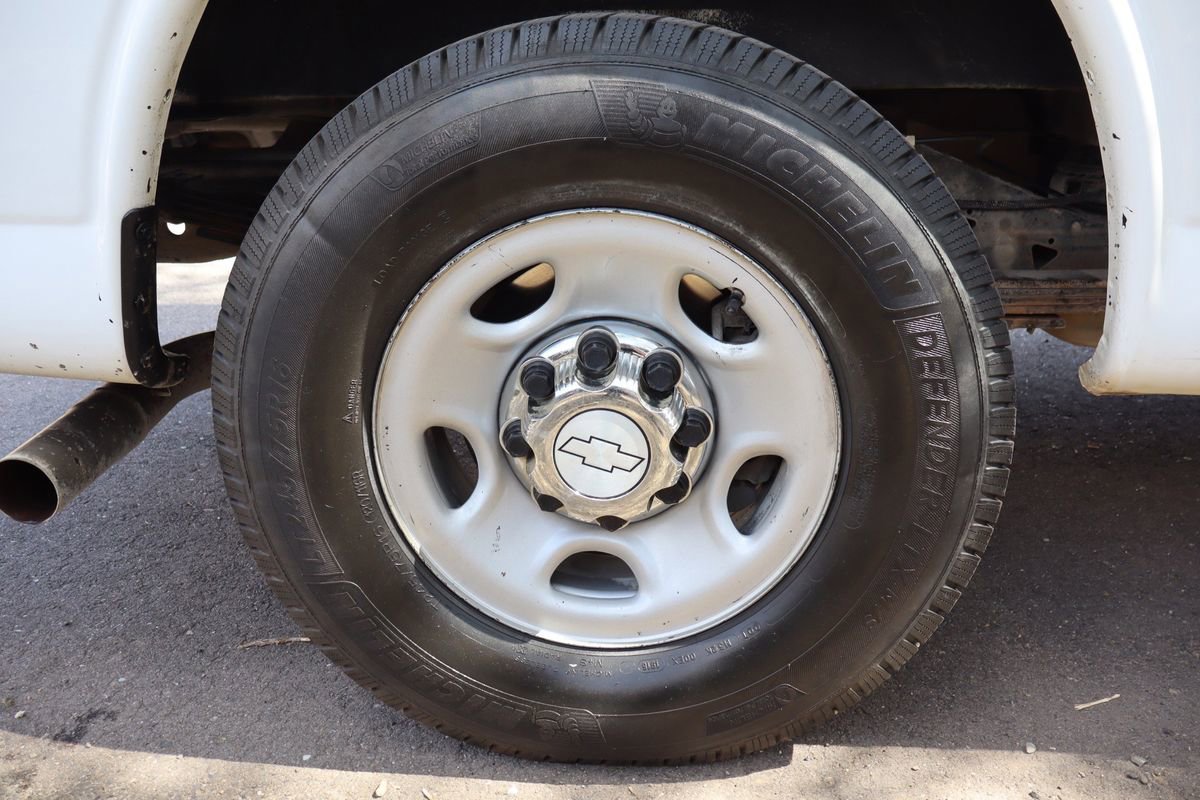 Used 2017 Chevrolet Express 3500 LT w/ LT Preferred Equipment Group image 41