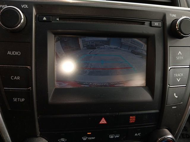 Used 2017 Toyota Camry SE image 23