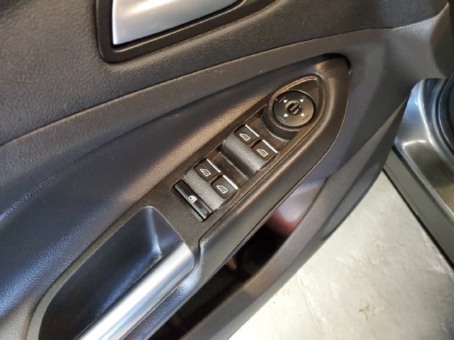 Used 2017 Ford Escape Titanium AWD/4WD image 13