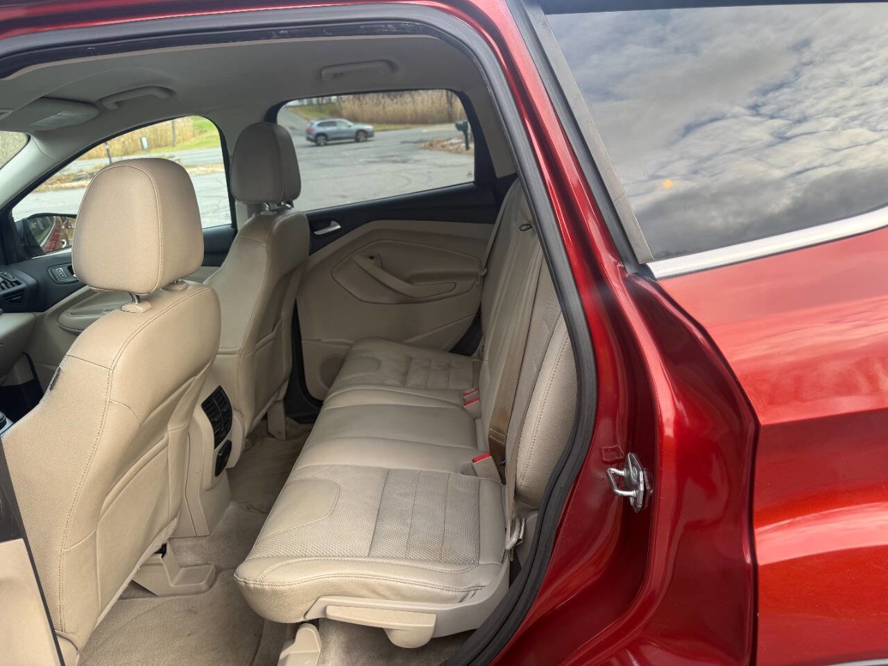 Used 2015 Ford Escape SE w/ SE Chrome Package image 11