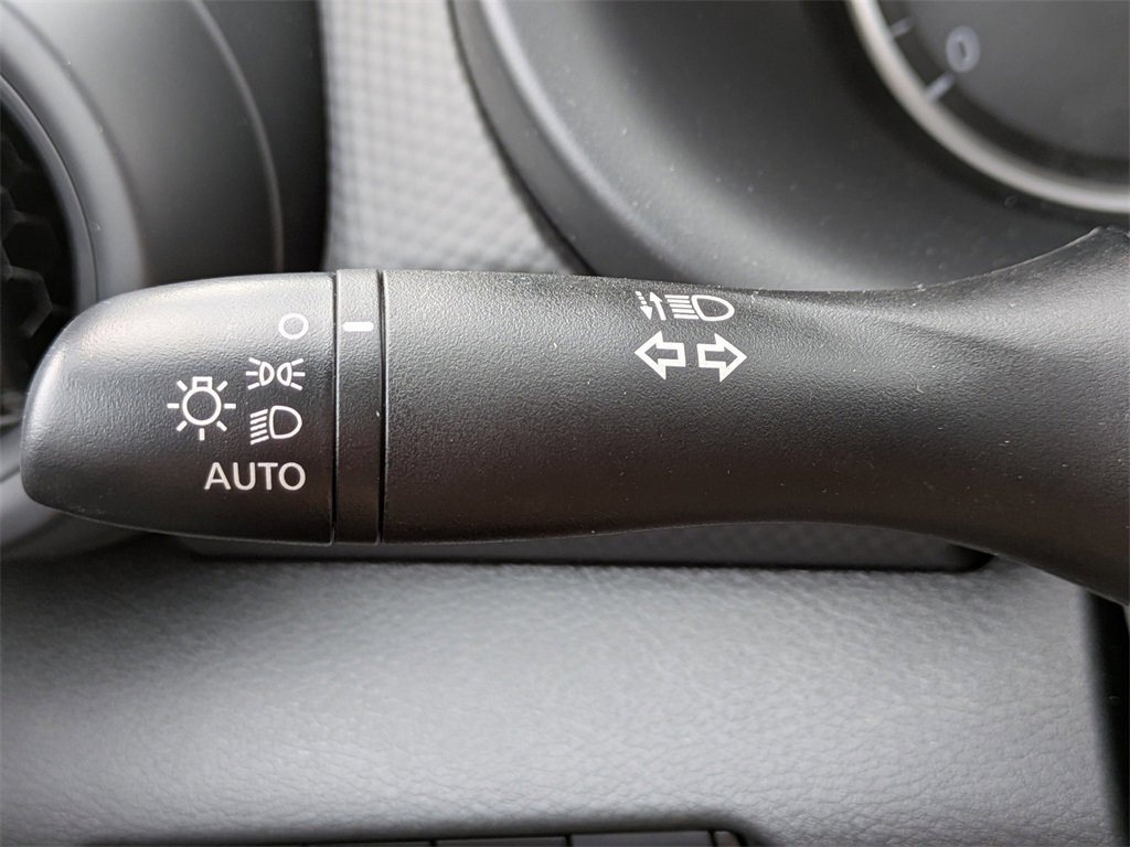 New 2025 Nissan Kicks Play S image 26