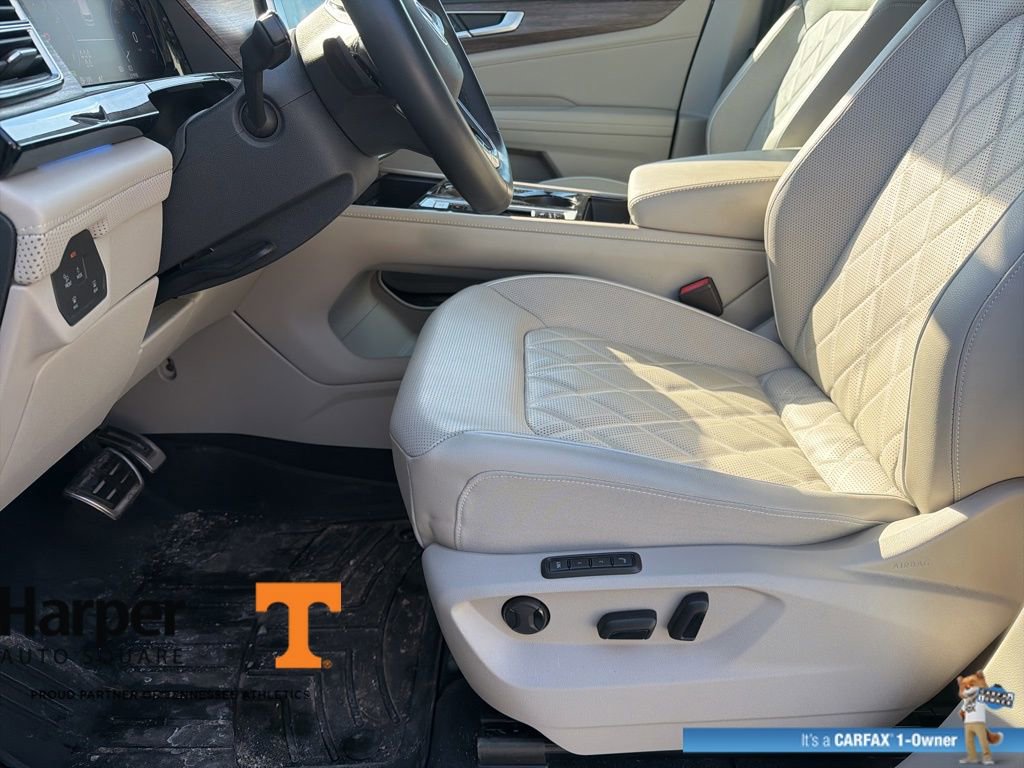 Used 2025 Volkswagen Atlas SEL Premium R-Line image 13