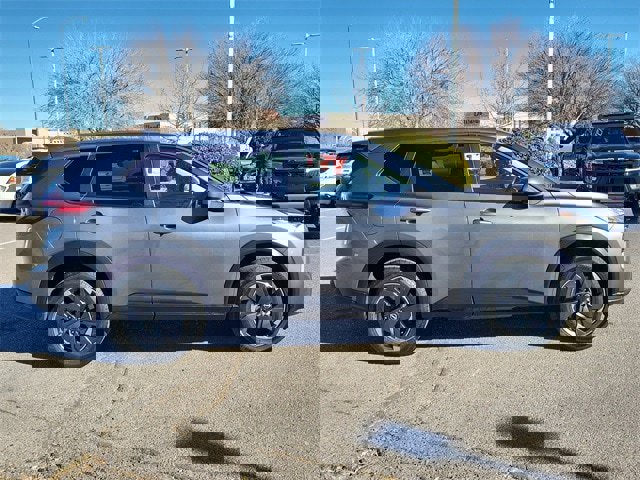 Certified 2024 Nissan Rogue SV image 3