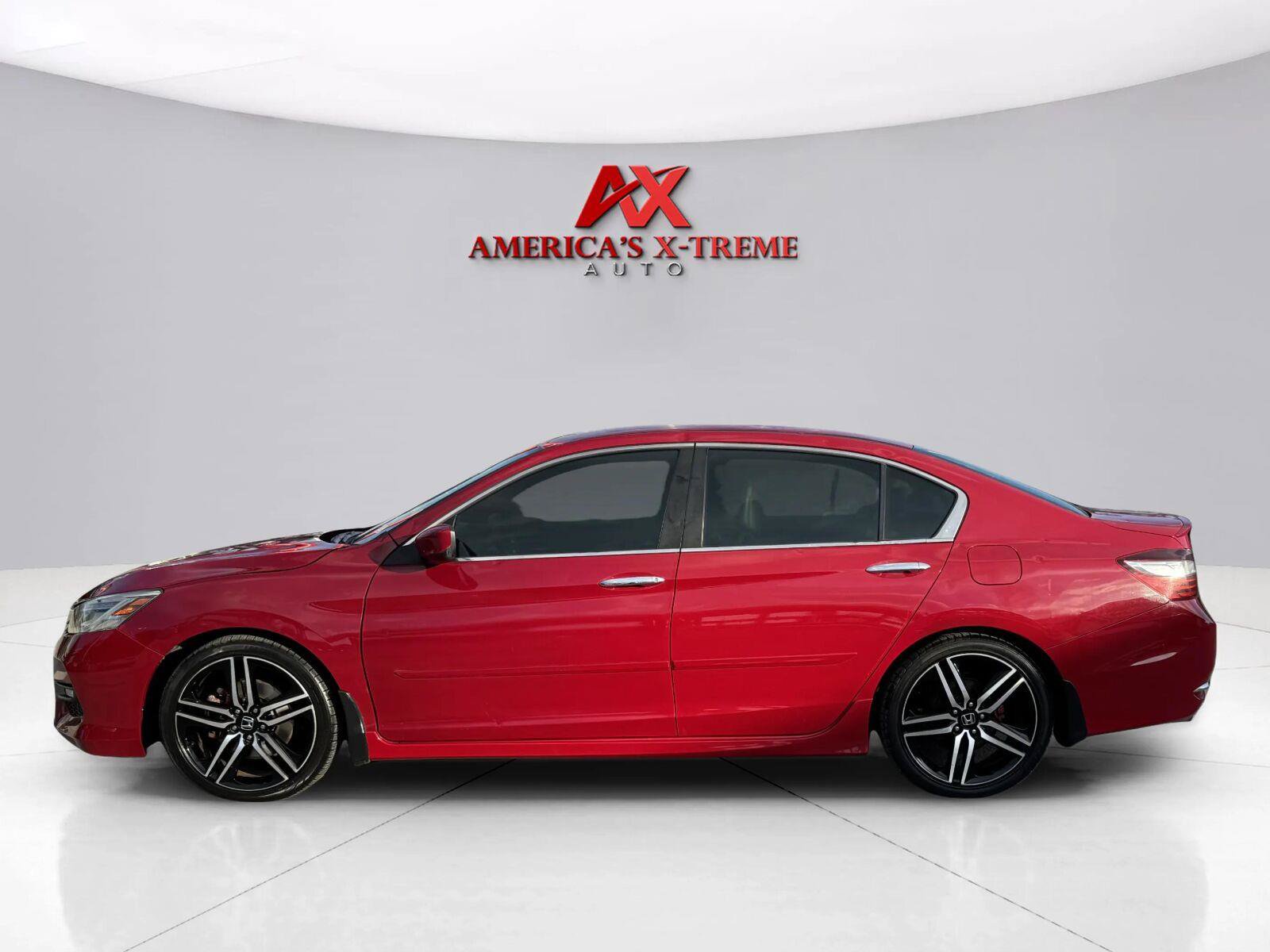 Used 2016 Honda Accord Sport image 2