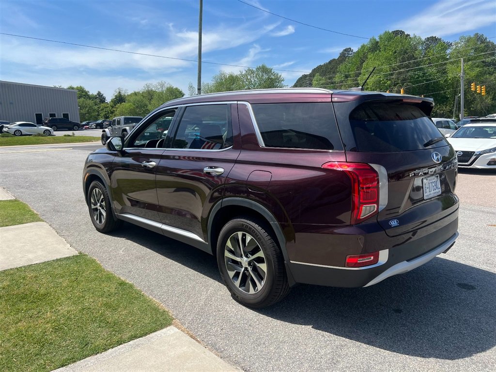 Used 2021 Hyundai Palisade SEL FWD image 3
