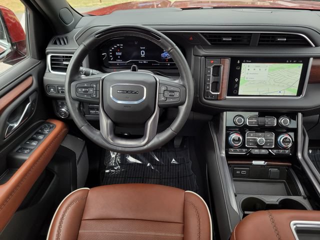 Used 2024 GMC Yukon Denali Ultimate AWD/4WD image 12