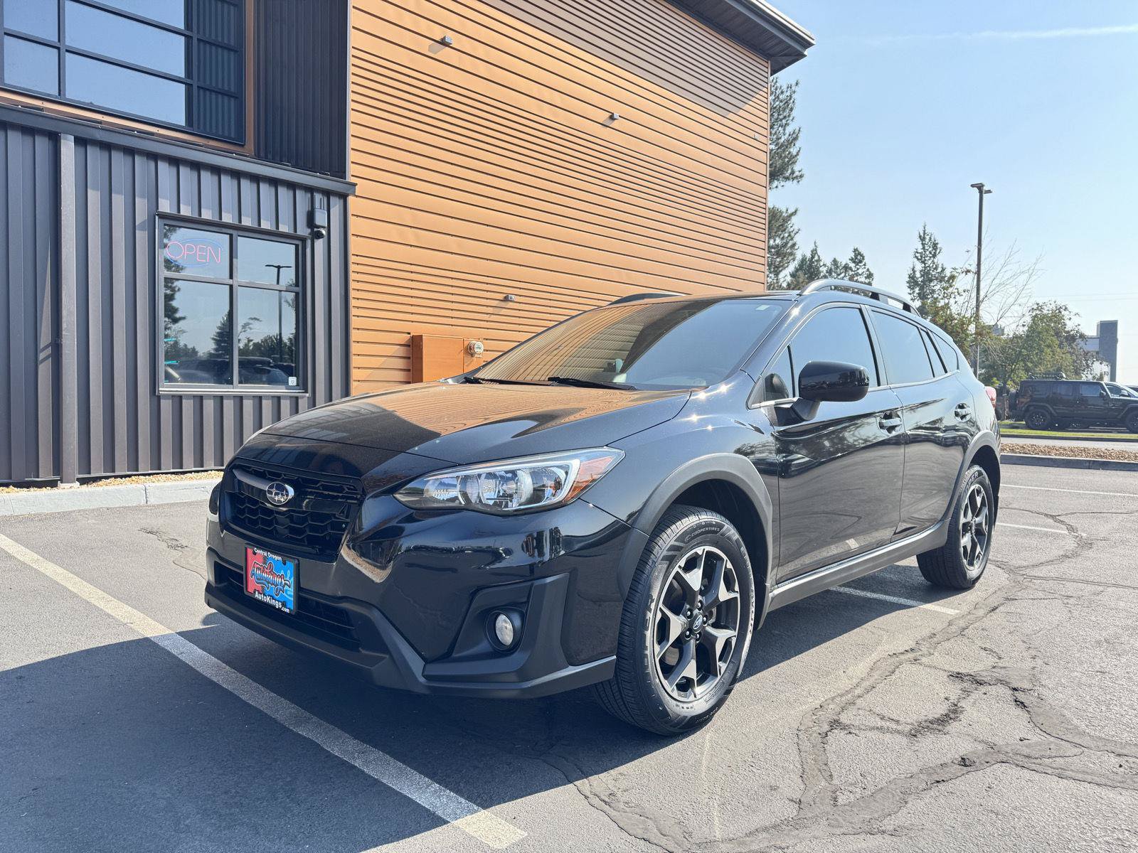 Used 2020 Subaru Crosstrek 2.0i Premium w/ Moonroof Package 1