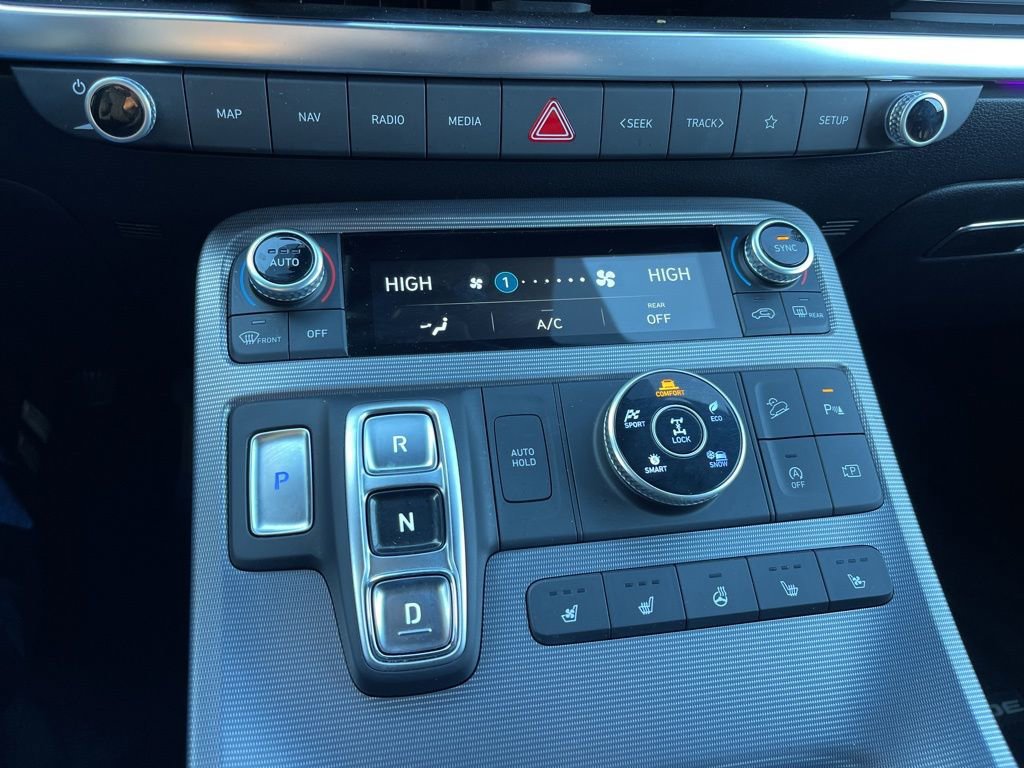 Used 2023 Hyundai Palisade Calligraphy image 13
