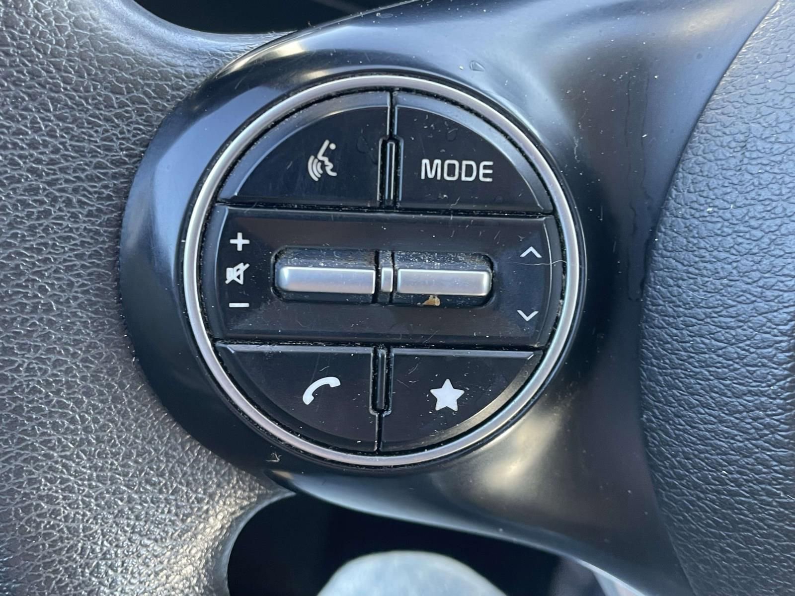 Used 2023 Kia Soul LX w/ LX Technology Package image 19