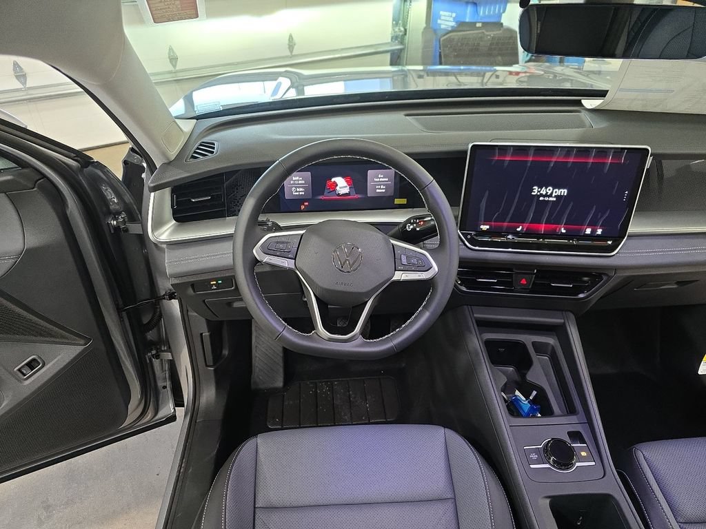 New 2026 Volkswagen Tiguan SE AWD/4WD image 14