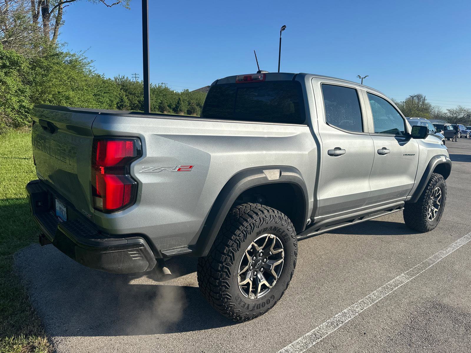 Used 2024 Chevrolet Colorado ZR2 w/ Technology Package AWD/4WD image 14