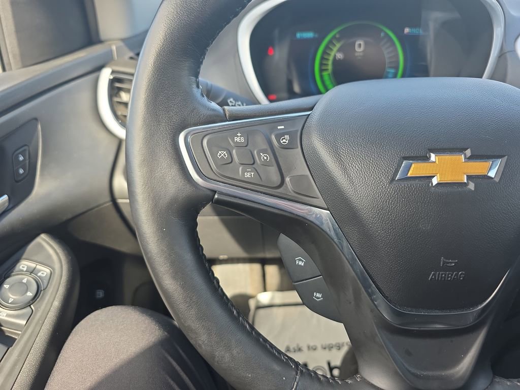 Used 2017 Chevrolet Volt LT w/ Comfort Package image 28