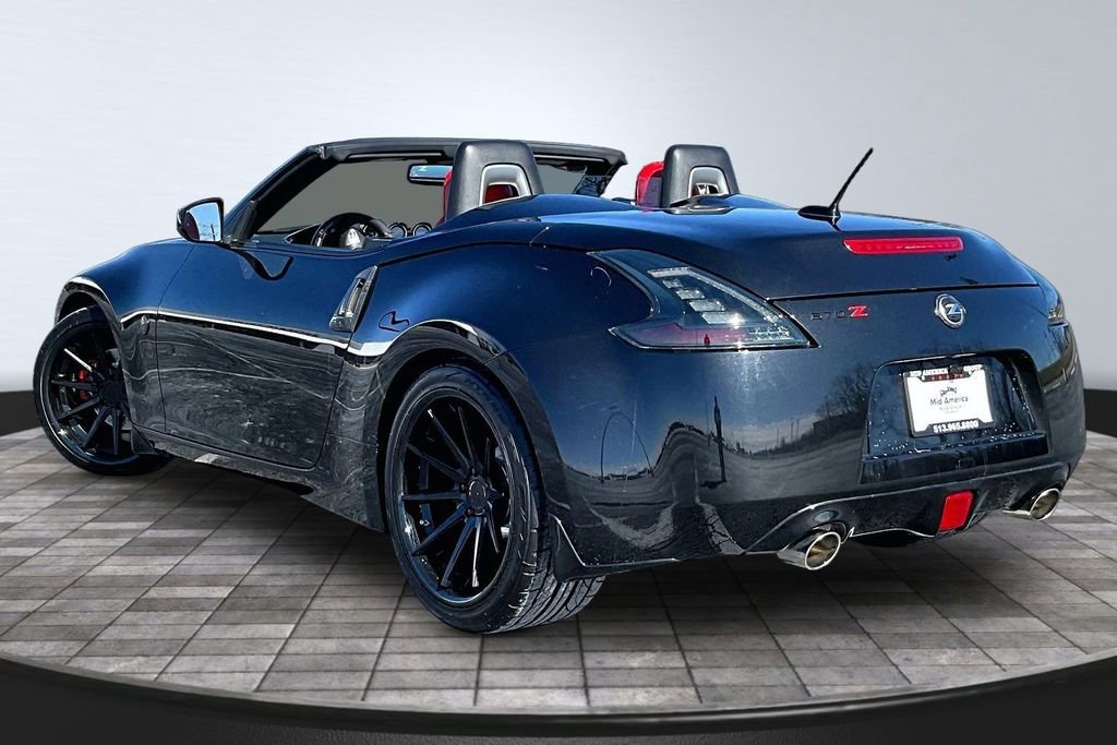Used 2014 Nissan 370Z Touring image 13