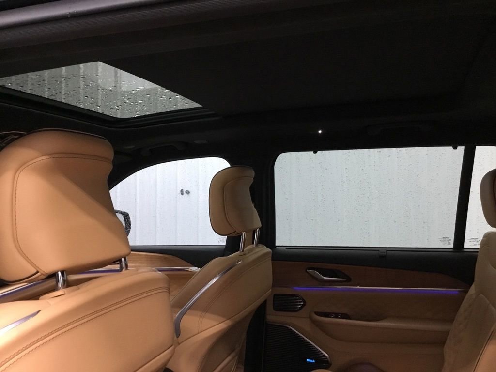 Used 2023 Jeep Grand Cherokee L Summit image 33