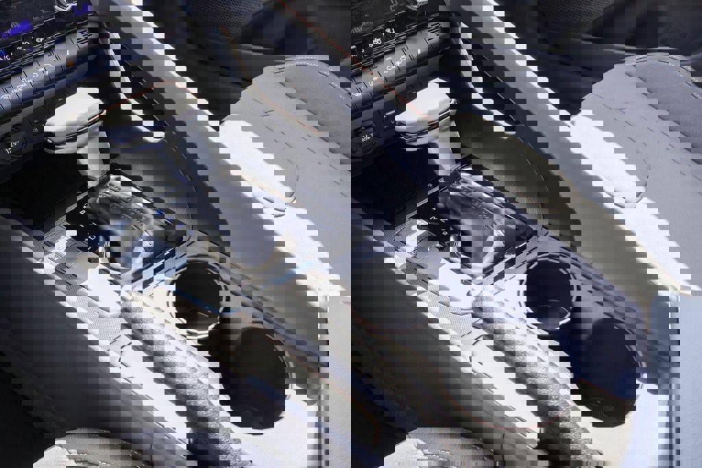 New 2026 Hyundai Elantra Sport image 19