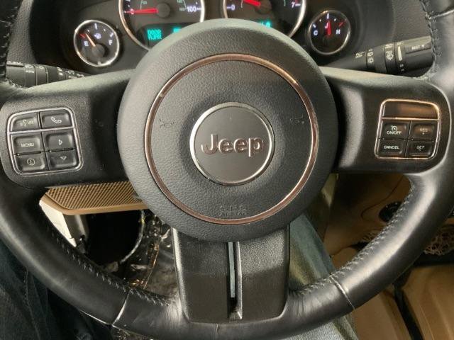 Used 2017 Jeep Wrangler Unlimited Rubicon w/ Connectivity Group image 20