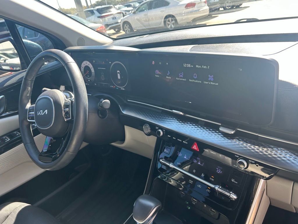 Used 2023 Kia Carnival SX Prestige image 34