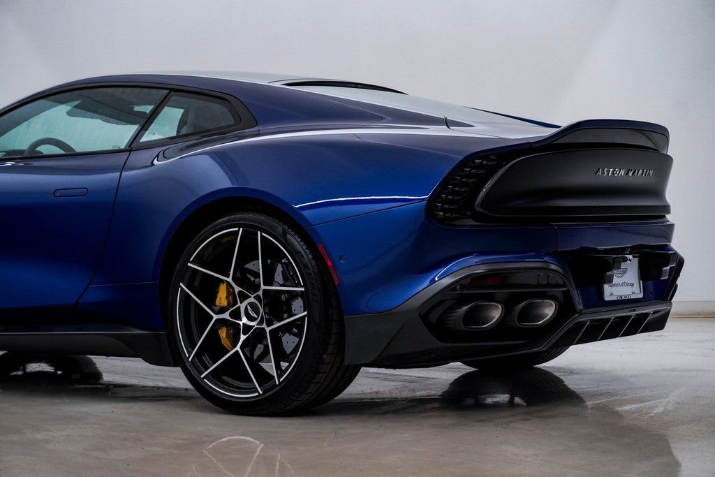 New 2025 Aston Martin Vanquish image 10