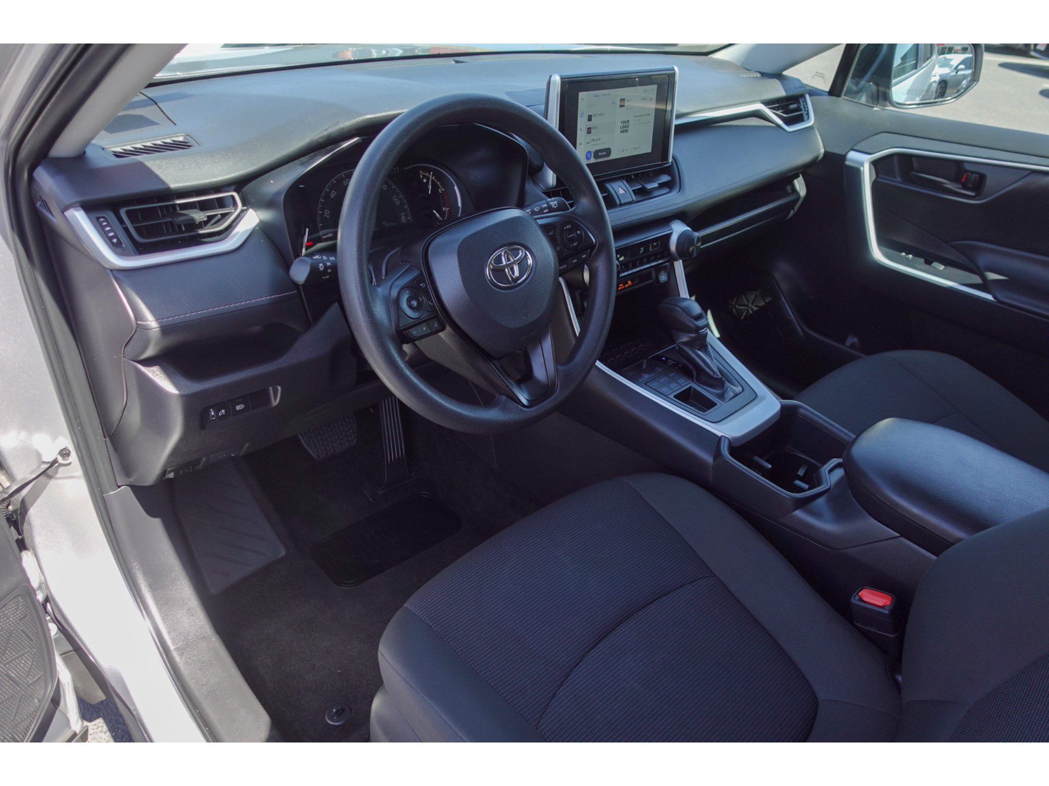 Certified 2025 Toyota RAV4 LE AWD/4WD image 9