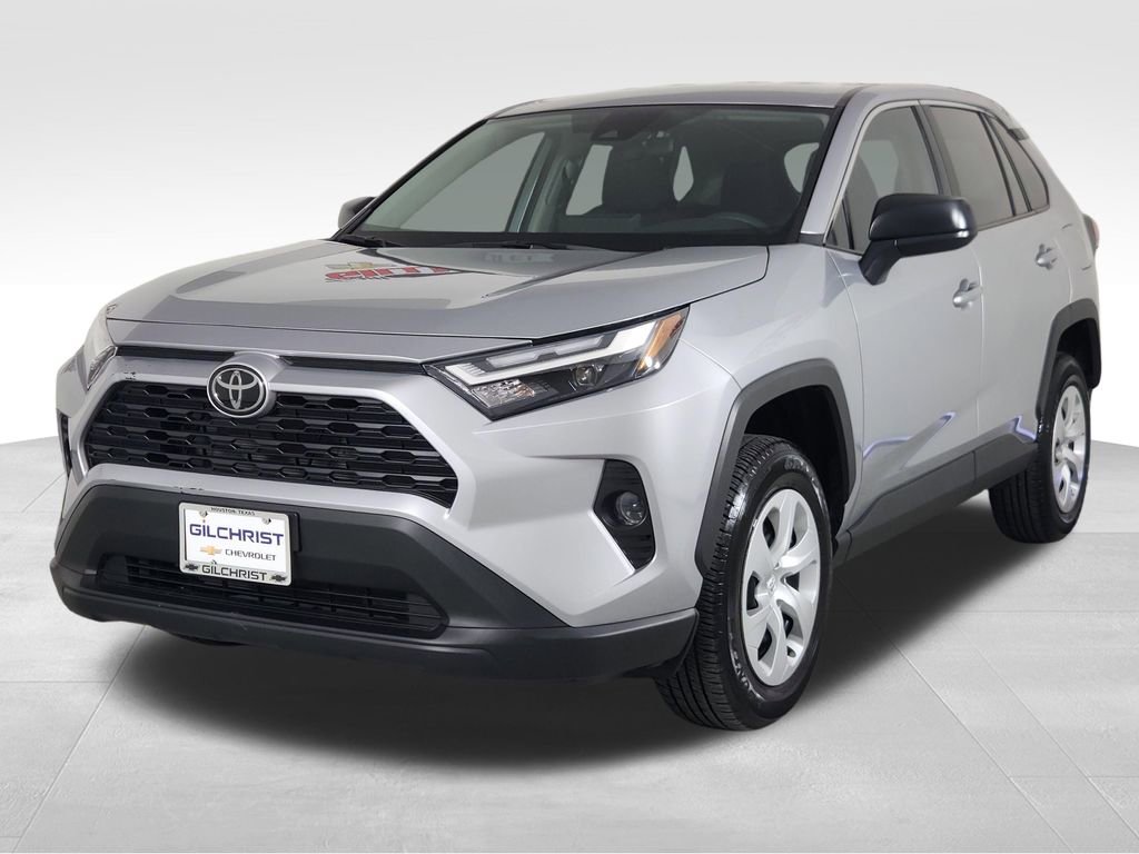 Used 2025 Toyota RAV4 LE image 3
