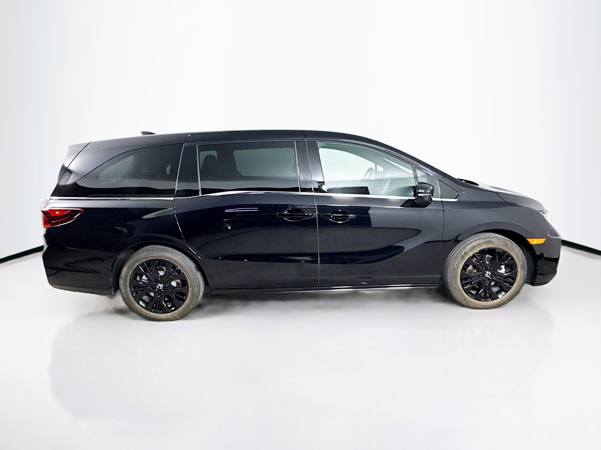 Certified 2026 Honda Odyssey Sport-L image 2