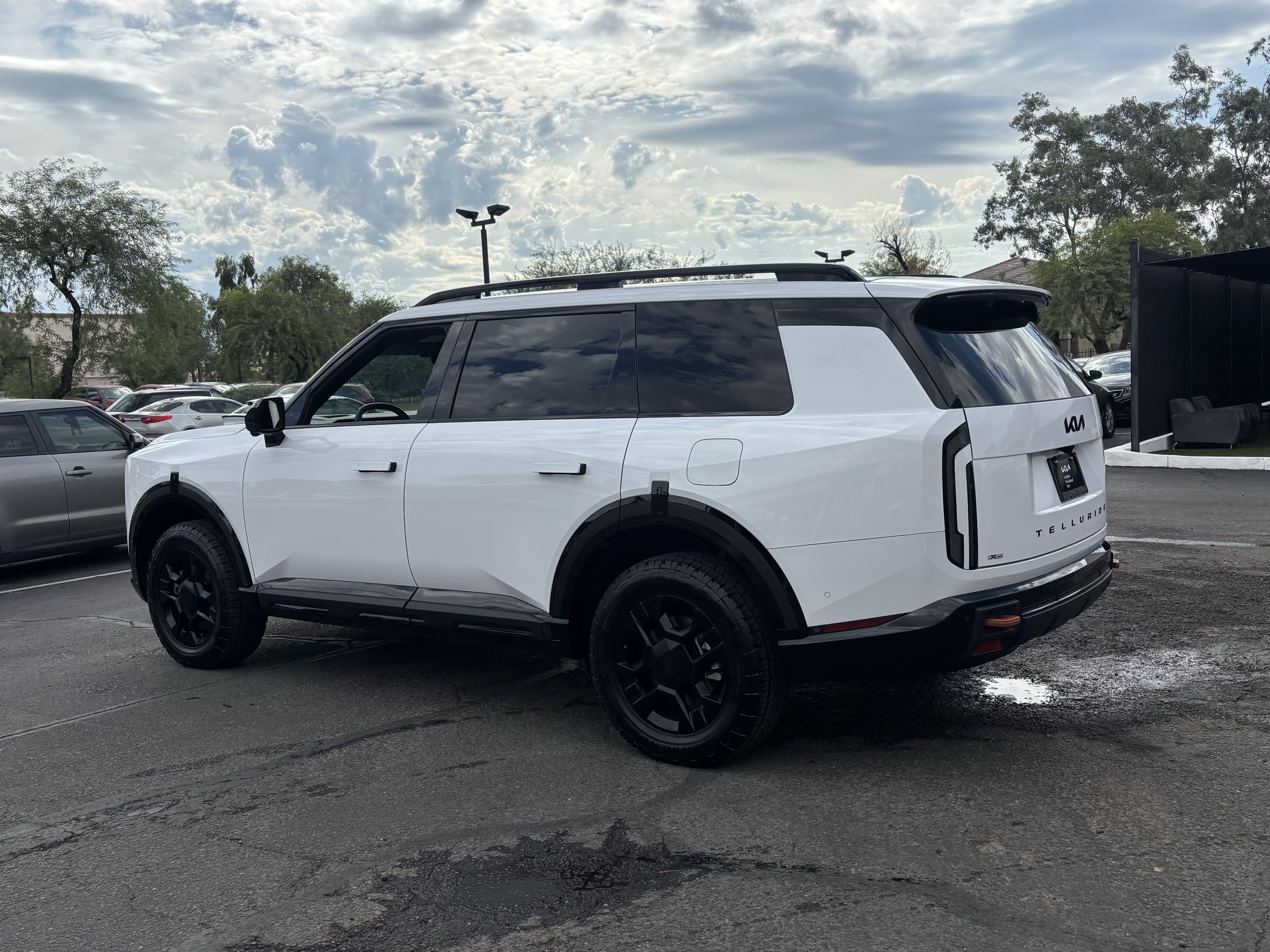Used 2027 Kia Telluride SX Prestige X-Pro AWD/4WD image 4