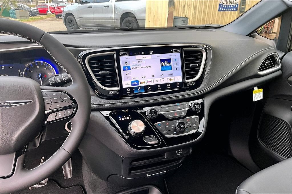 New 2026 Chrysler Pacifica Select w/ S Appearance Package FWD image 7