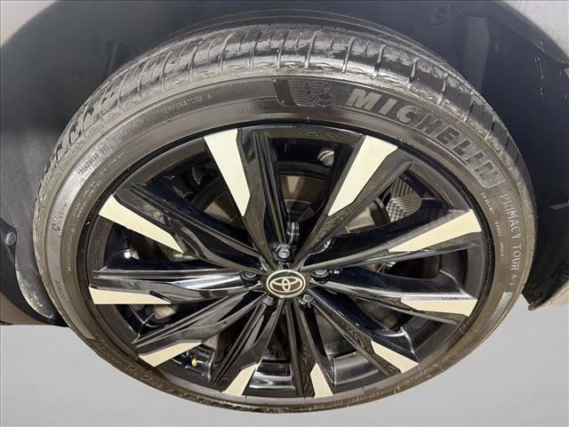 Used 2024 Toyota Crown Platinum AWD/4WD image 20