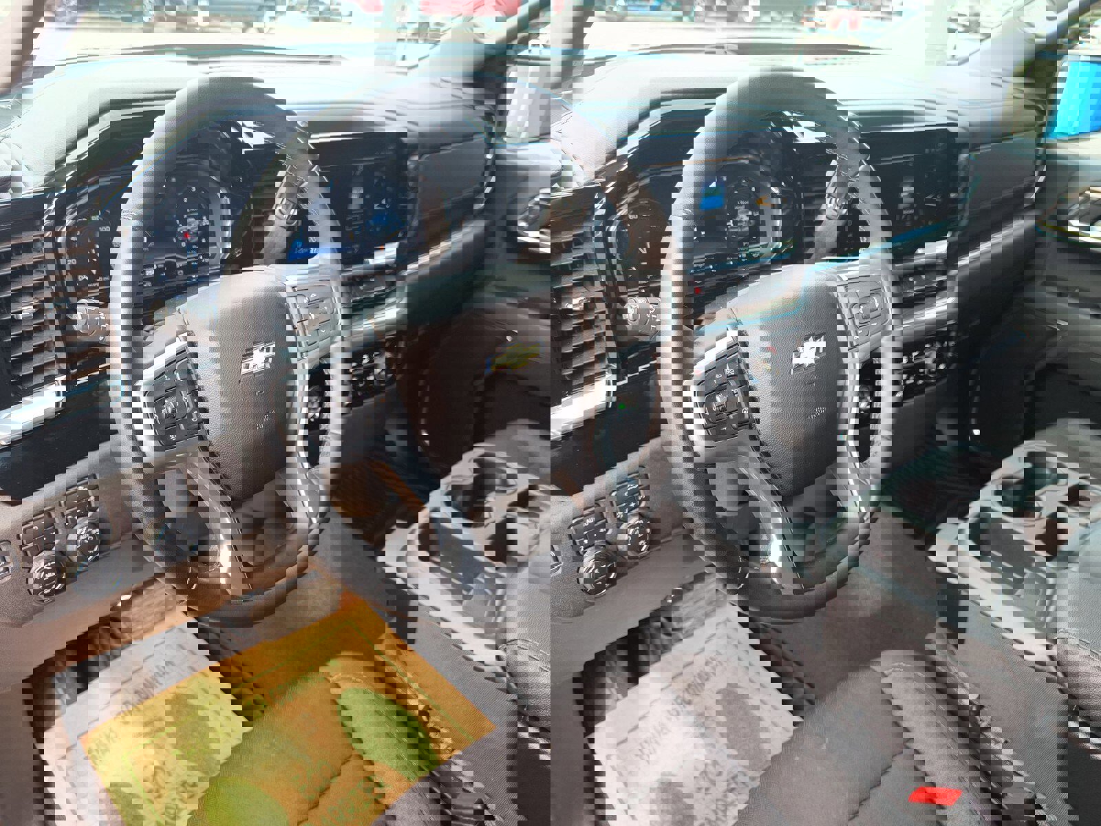 Used 2023 Chevrolet Silverado 1500 LT image 10