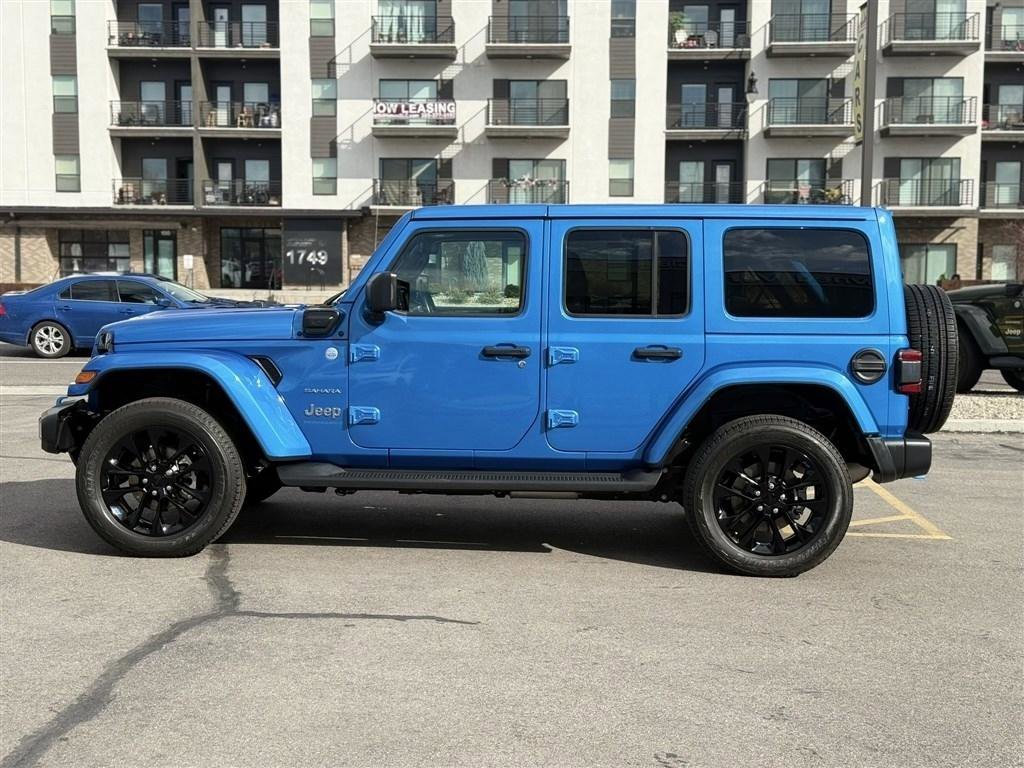 Used 2023 Jeep Wrangler Sahara w/ Cold Weather Group image 4